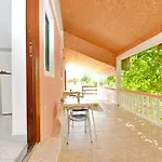 Maca Apartamento Sikovo