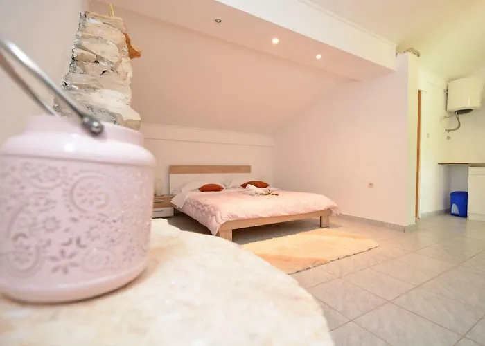 Maca Appartement Sikovo
