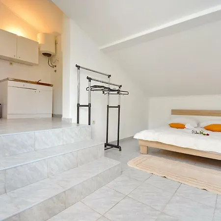 Apartment Maca *