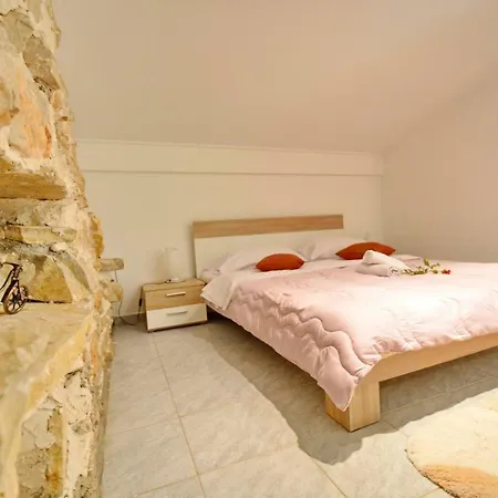 Maca Apartment